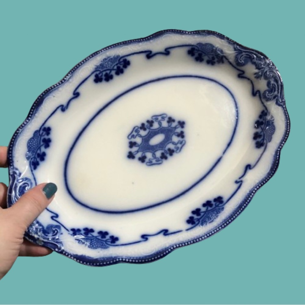 Gorgeous vintage antique Grindley “Lorne” flow blue ceramic platter 12.25” READ